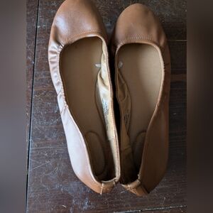 Women's Brown Ballet Flats new without tags size 9W